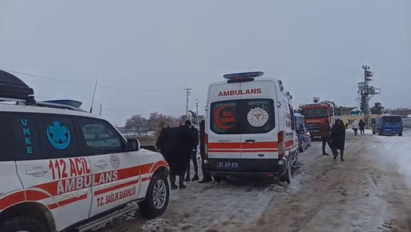 Otomobil kanala uçtu: Üç çocuk öldü, baba aranıyor - Resim : 1