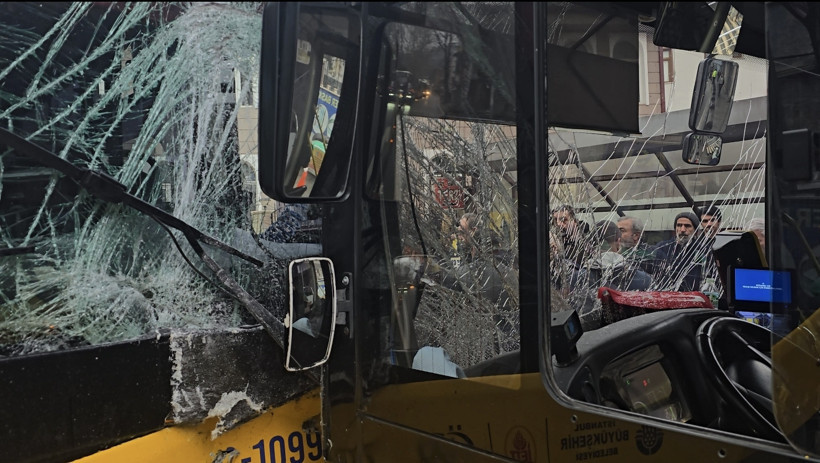 İETT otobüsleri kafa kafaya çarpıştı: Yaralılar var - Resim : 2