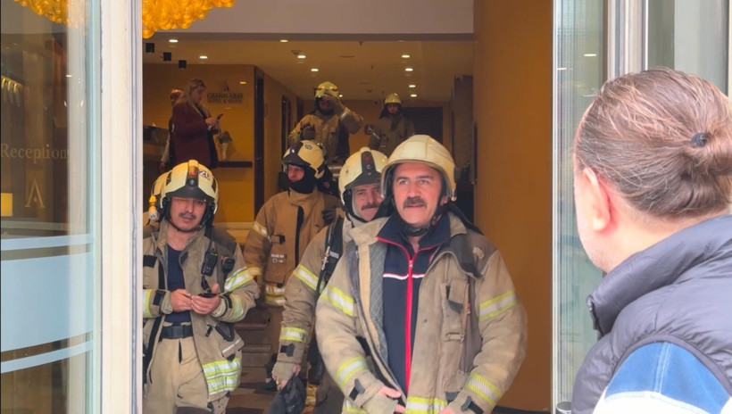 Bu kez İstanbul'da otel yangını - Resim : 1