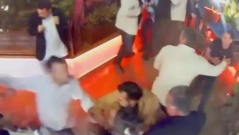 Şampanyayla birlikte silahlar da patladı: Polis son anda yakaladı - Resim : 1