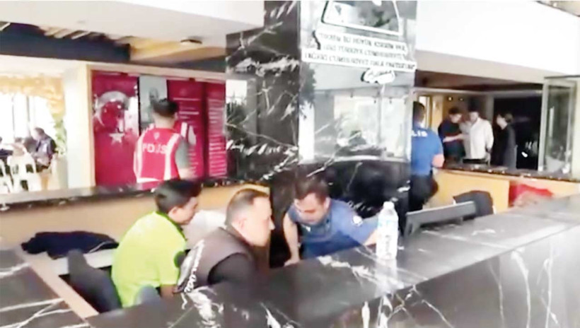 Kuşatmadan geriye kalanlar - Resim : 1