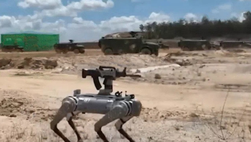 Robot kurtlarla işgal provası - Resim : 2