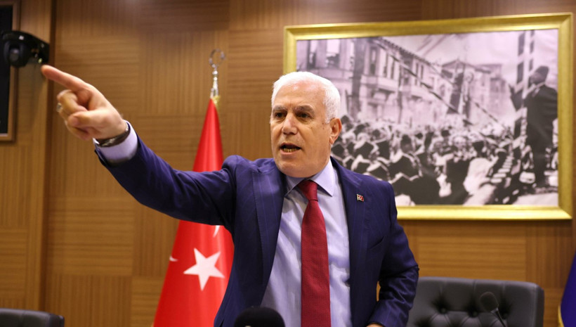 Bursa Büyükşehir Belediye Meclisi'nde AKP ve CHP'liler arasında gerginlik - Resim : 3