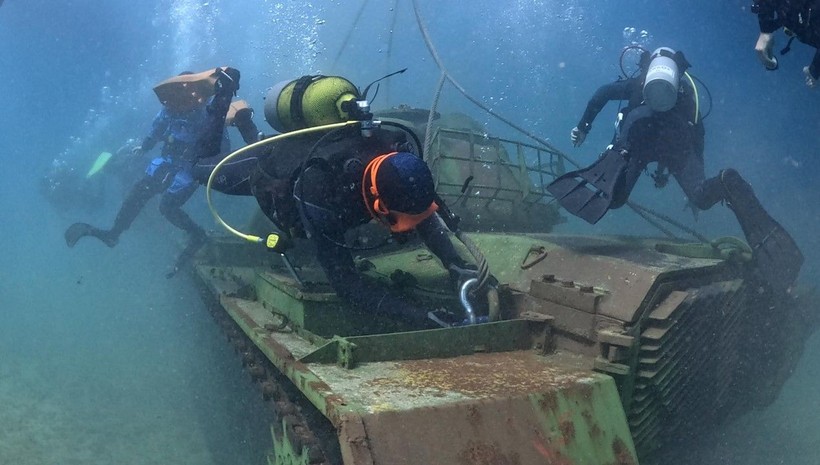 Saros Körfezi'ne tank batırıldı - Resim: 24