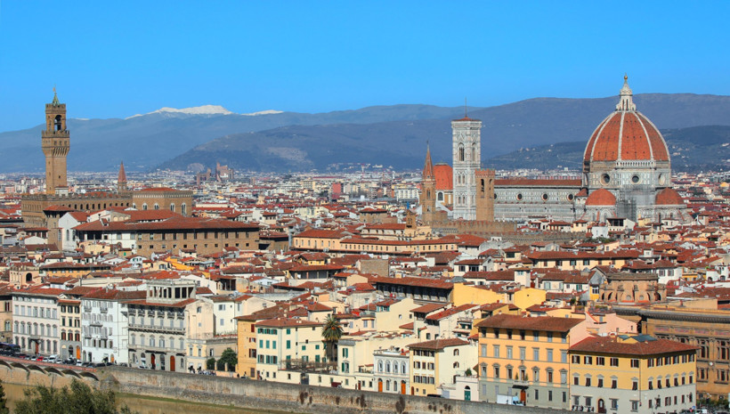 Dünyaca ünlü tarihi şehirde 'çirkin bina' krizi - Resim : 1