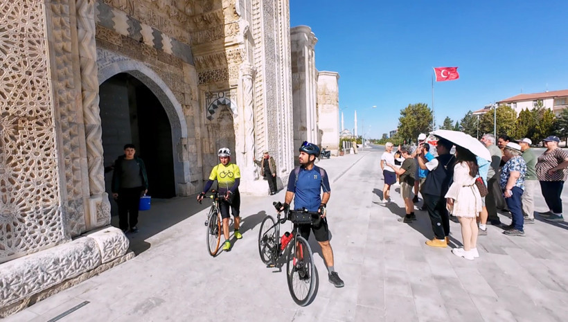 MS hastalığına meydan okuyor: İller arası yolculuk yaparak hayata tutunuyor - Resim : 2