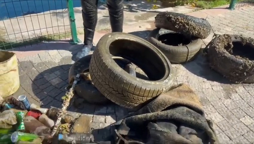 Barajın dibinden ‘büyü’ malzemeleri çıktı: Ekipler tek tek imha etti - Resim : 1