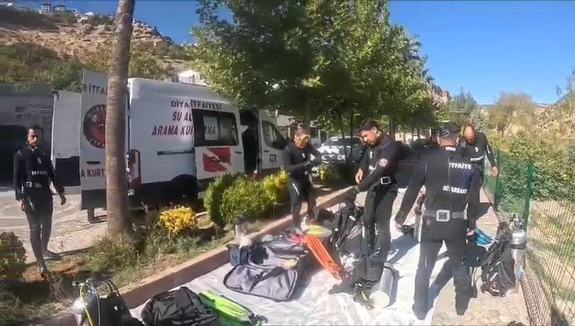 Barajın dibinden ‘büyü’ malzemeleri çıktı: Ekipler tek tek imha etti - Resim : 2