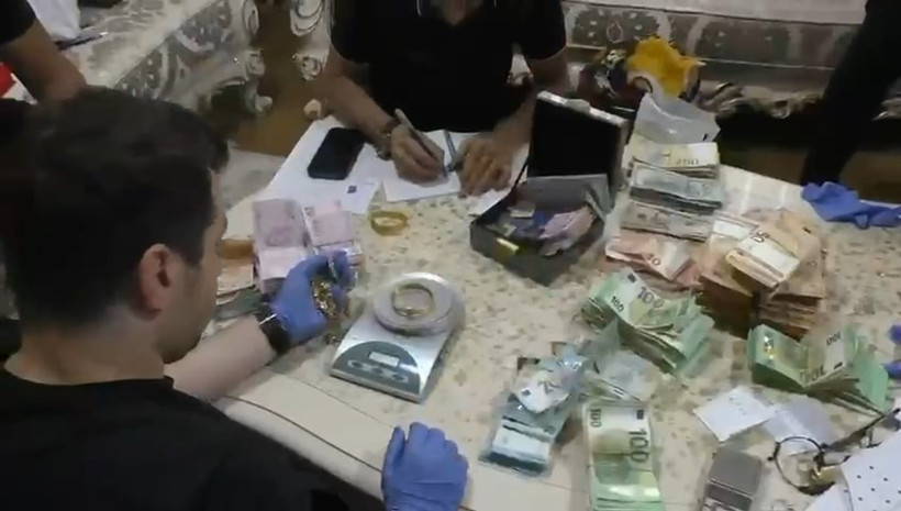 Sebahattin Şirin'in evinden 65 milyon lira çıktı - Resim : 1