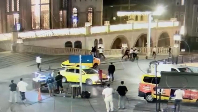 İstanbul'un göbeğinde vahşet: Önce laf attı, sonra arkadaşlarını çağırıp öldürdü - Resim : 2