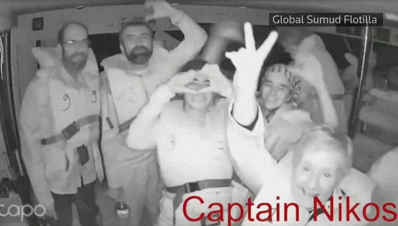 İsrail, Sumud Filosu’na müdahale etti: Aktivistler alıkonuldu - Resim : 5