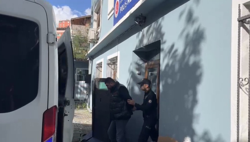 İstanbul'da kuryeye feci saldırı! &ldquo;&Ouml;z&uuml;r videosu &ccedil;ektireceğiz&rdquo; deyip d&ouml;vd&uuml;ler - Resim : 4