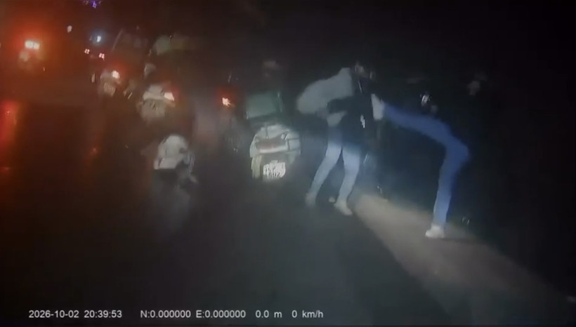 İstanbul'da kuryeye feci saldırı! &ldquo;&Ouml;z&uuml;r videosu &ccedil;ektireceğiz&rdquo; deyip d&ouml;vd&uuml;ler - Resim : 7