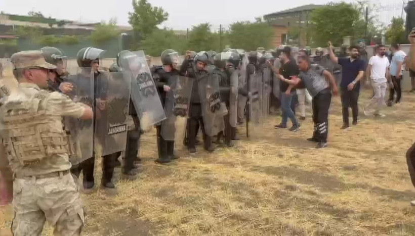 Kaçak bungalov krizi: Batman’da yıkım sırasında ortalık karıştı - Resim : 1