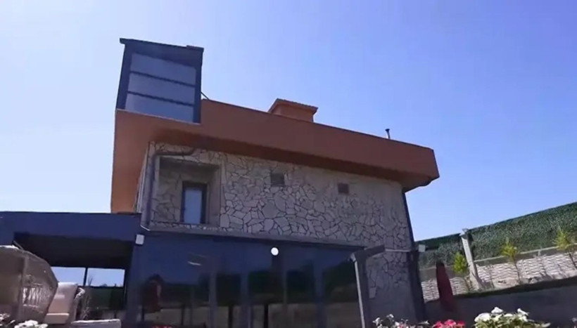 Asena İstanbul'u terk etti! Yalova'daki lüks evi göz kamaştırdı - Resim: 3