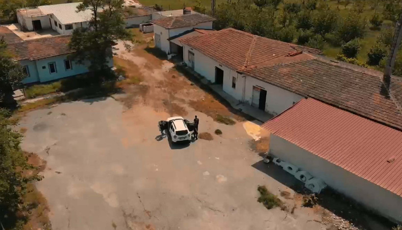 Fabrikaya işçi gibi gidip 140 kez hırsızlık yaptı: 20 milyonluk vurgun - Resim : 1