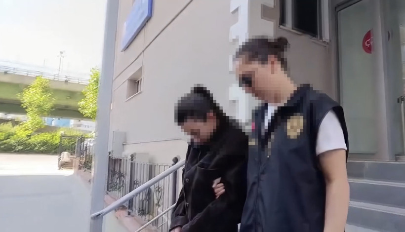 Şarjörle AVM’ye girmeye çalıştı: "Sevgilime götürüyordum" - Resim : 1
