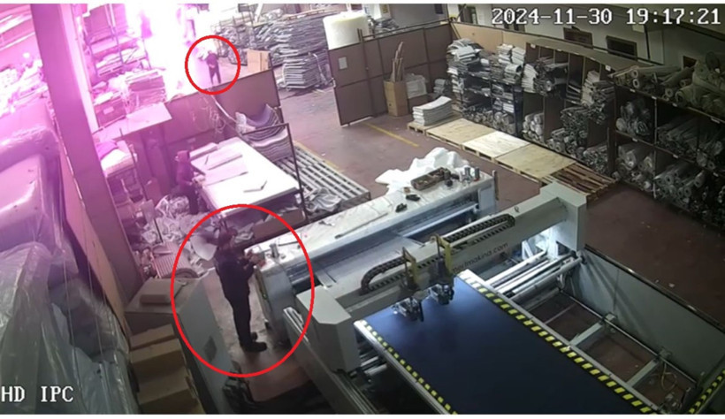 Üç işçinin can verdiği fabrika yangınının görüntüleri ortaya çıktı - Resim : 1