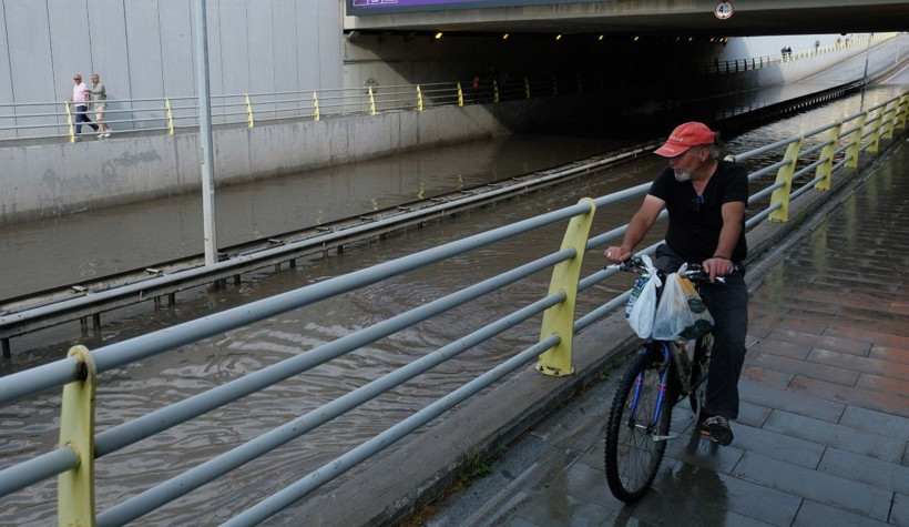 Konya'da cadde, sokak ve alt geçitler suyla doldu - Resim: 7