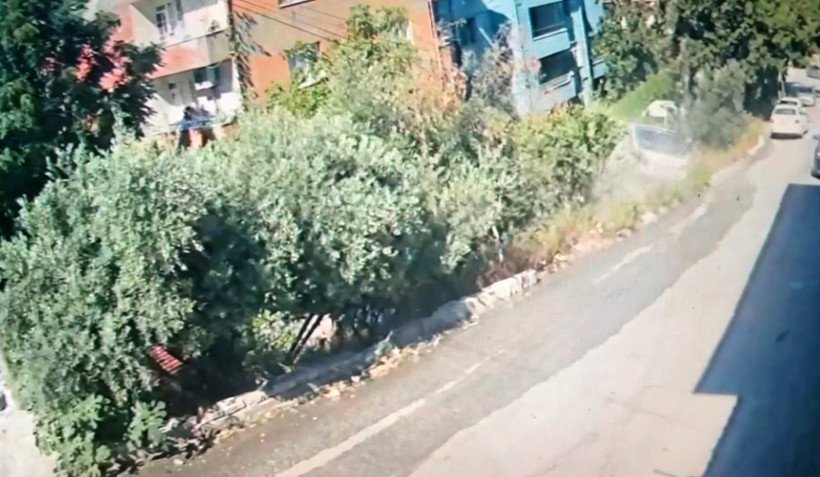 Kamyon apartman bahçesine uçtu: 10 çocuk annesi yaşamını yitirdi - Resim : 2