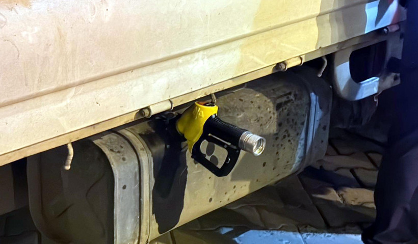 &Ccedil;alıntı kamyonetle bir de pompa &ccedil;aldı - Resim : 2