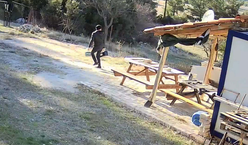 Fabrikaya işçi gibi gidip 140 kez hırsızlık yaptı: 20 milyonluk vurgun - Resim : 2