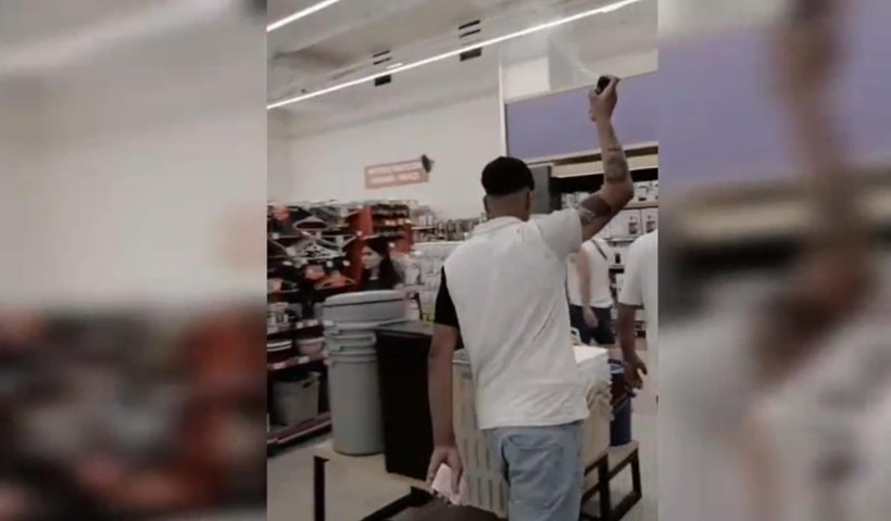 İnsanları rahatsız etti, 'istediğimi yaparım' dedi: Gözaltına alındı - Resim : 2