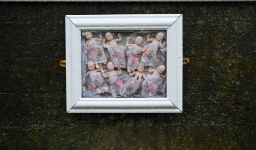 Dehşet Odası: Yüzlerce bebeğin kalıntıları lağımda bulundu - Resim : 1