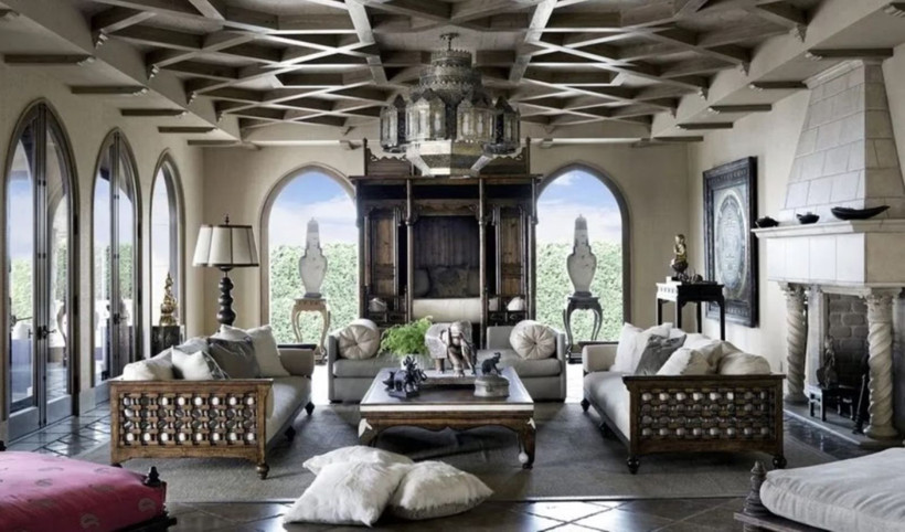 Ünlü yıldızın efsanevi malikanesi satışa çıktı: Fiyatı dudak uçuklatıyor - Resim: 9