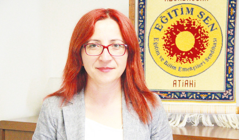 Yarışma diye tarikat kitapları okuttular - Resim : 2