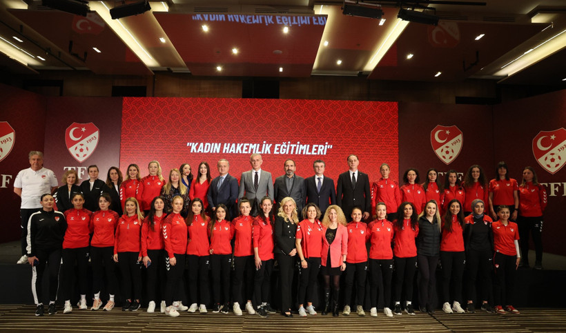 TFF Başkanı İbrahim Hacıosmanoğlu: 'Derbiyi kadın hakem yönetsin istiyorum' - Resim : 1
