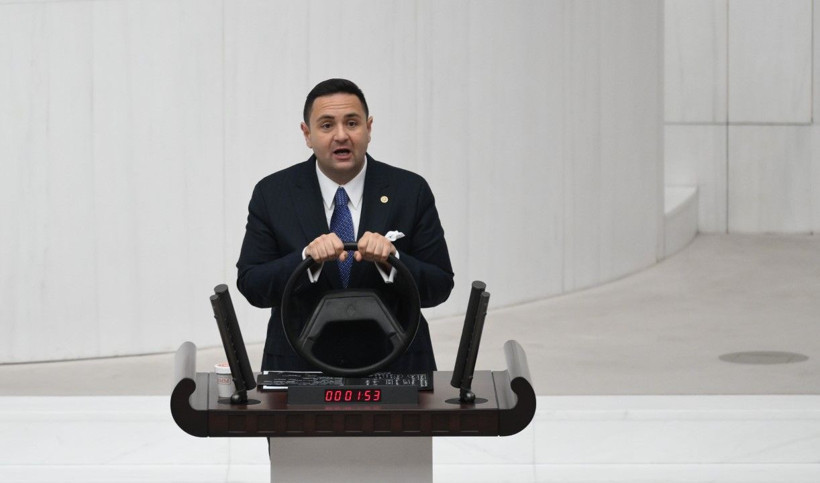 CHP’li Akdoğan’dan direksiyonlu protesto - Resim: 9