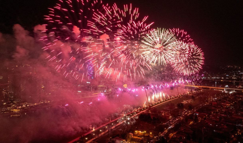Dünya yeni yıla böyle girdi - Resim: 38