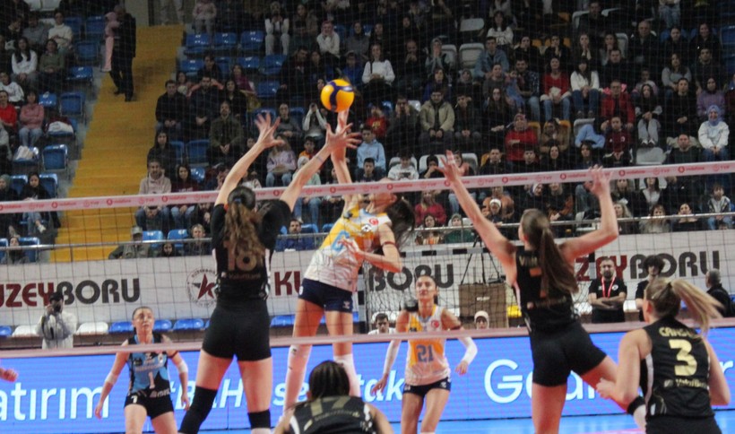 Zehra Güneş büyük oynadı, VakıfBank rahat kazandı - Resim : 1