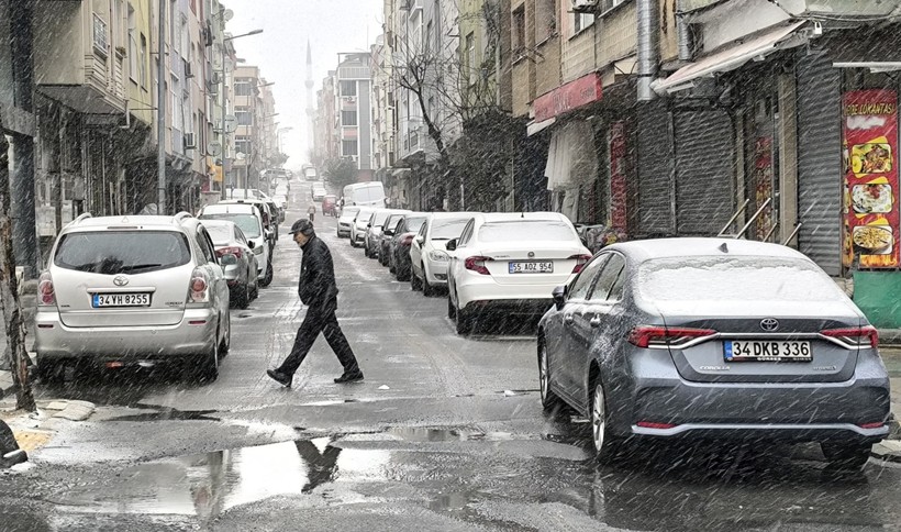 İstanbul'da beklenen kar yağışı başladı - Resim : 1