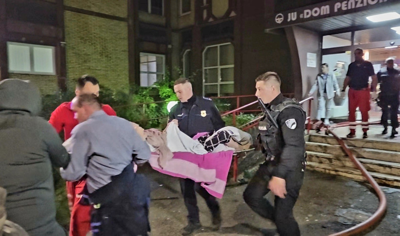 Huzurevinde yangın felaketi: Çok sayıda kişi hayatını kaybetti - Resim : 2