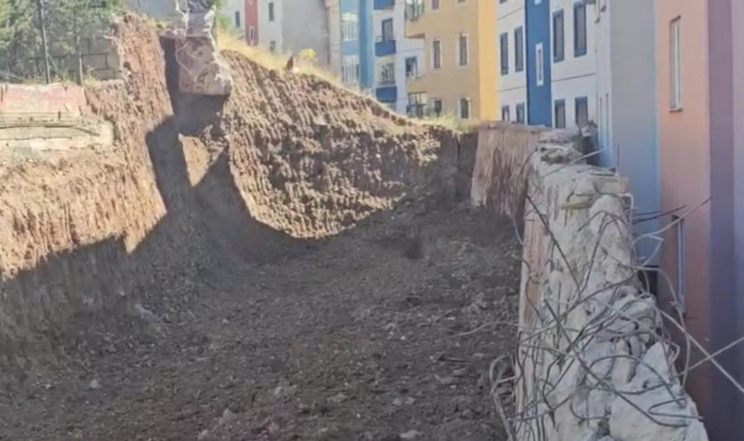 İspir'de heyelan: 70 ev boşaltıldı - Resim : 3