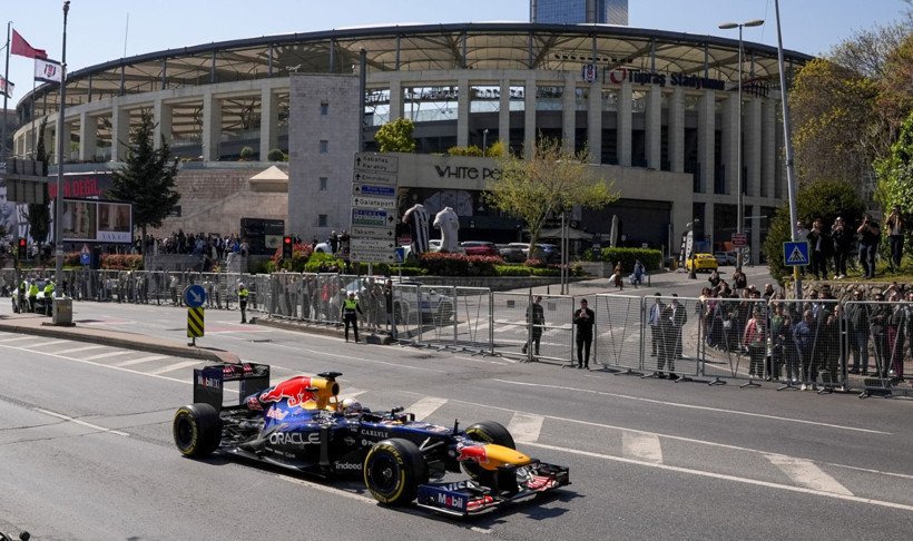 İstanbul sokaklarında 6 yıl sonra Formula 1 sesleri yankılandı - Resim: 1