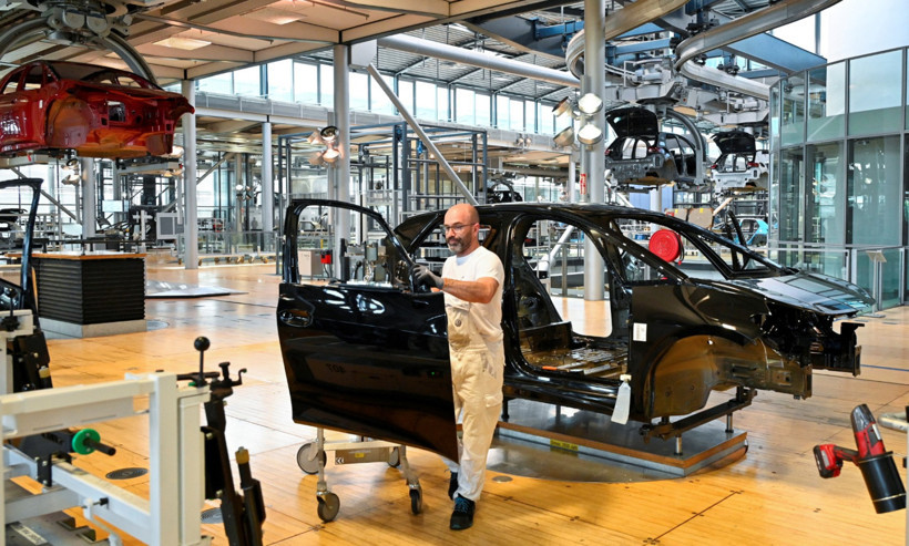 Volkswagen'de Çin depremi: 20 bin kişi işi bıraktı - Resim : 2