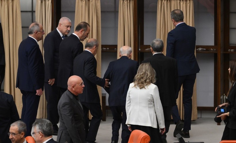 MHP lideri Bahçeli, TBMM Başkanı seçimlerinde oy kullandı - Resim: 5