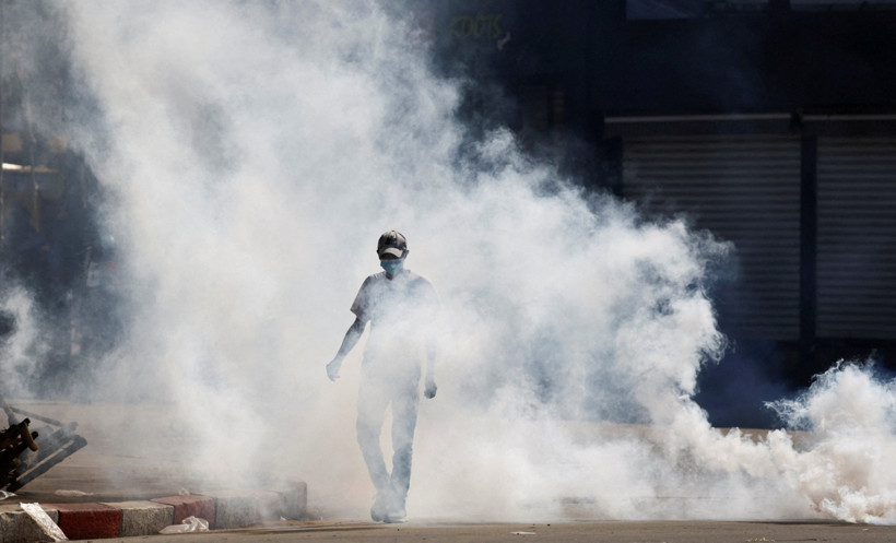 Cumhurbaşkanı bir yıl istedi, polis biber gazı sıktı - Resim : 1