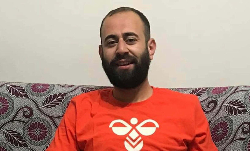 Atatürk için saygı duruşunda bulunanlarla alay eden kişiye hapis cezası - Resim : 1