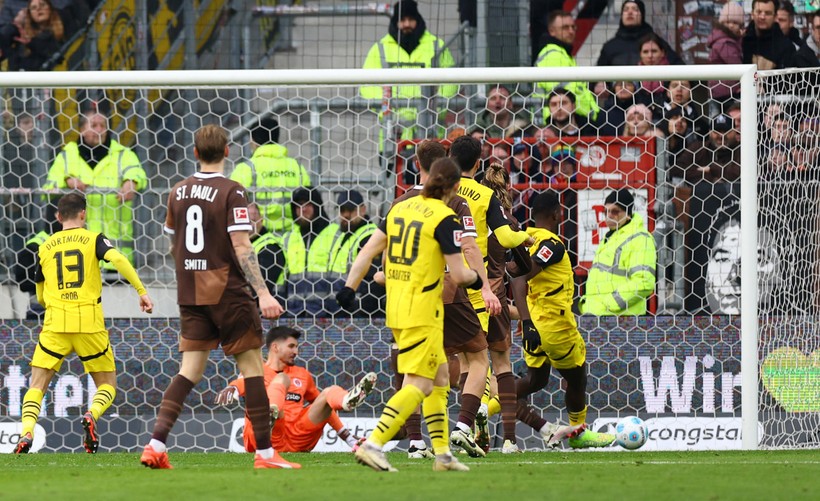 Dortmund, 3 puanı ikinci yarıda buldu: Bu sezon bir ilki yaşadı - Resim : 2