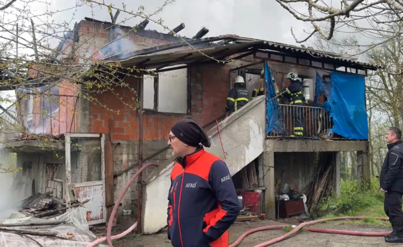 Yaşlı kadın sobayı tutuşturmak isterken yanarak can verdi - Resim : 1