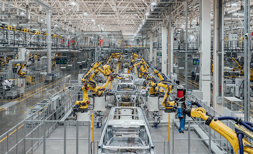 Bir zamanlar minivan üretiyordu, lüks segmentte BMW ve Mercedes’i geçti - Resim : 2