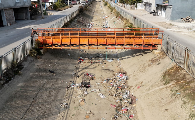 Adana’nın sulama kanalları çöplüğe döndü: Mahalleli isyan etti - Resim : 3