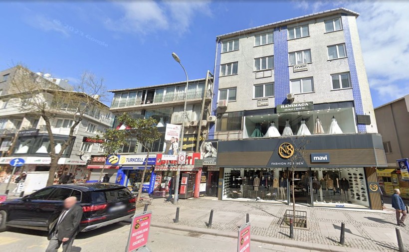 Gelinlik mankenlerinin istila ettiği cadde! - Resim: 10