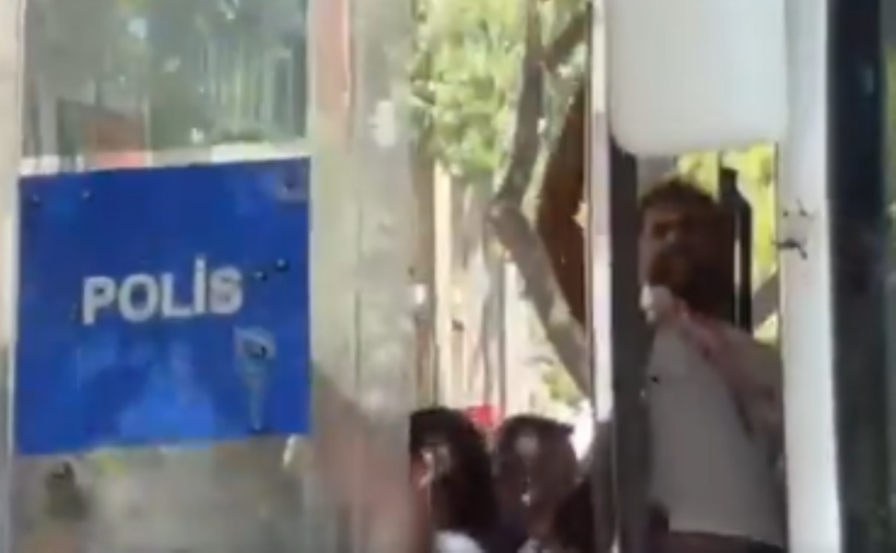 Günlerdir yürüyorlardı: Mevsimlik öğretmene önce abluka sonra gözaltı - Resim : 1