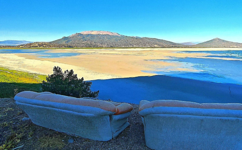 Türkiye’nin 4. büyük gölü ikiye bölündü: Su 16 metreden 3 metreye düştü - Resim : 2