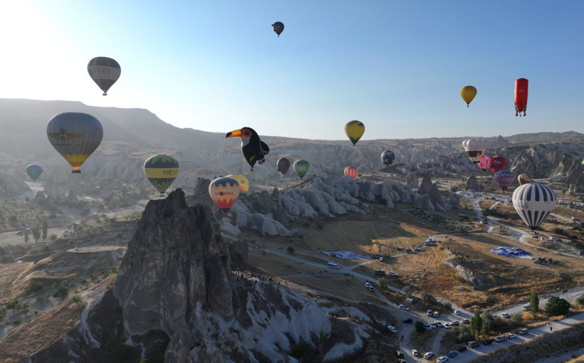 Kapadokya'da figürlü balonlar enfes görüntüler oluşturdu - Resim: 12